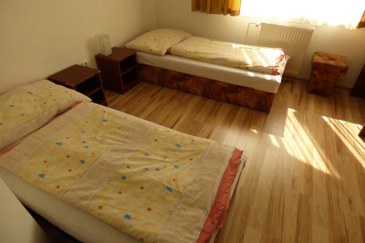 Vazinka Ξενοδοχείο Madunice Εξωτερικό φωτογραφία